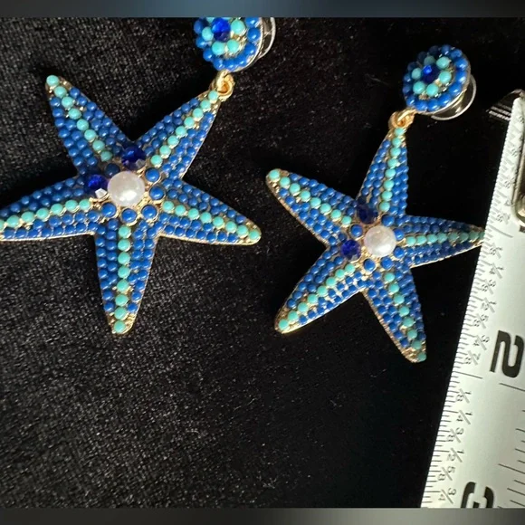 Beautiful blue beachy drop jeweled light weight earrings 💙 - Picture 10 of 12